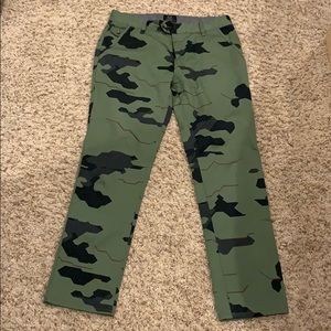 Men’s Oakley casual pants